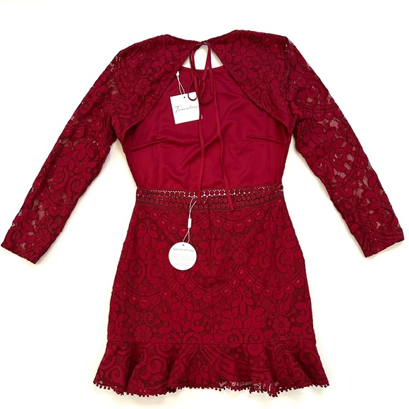 TWO SISTERS THE LABEL MEDINDIE RED LACE BACKLESS MINI DRESS W/FLUTTER HEM SzL - Picture 14 of 16